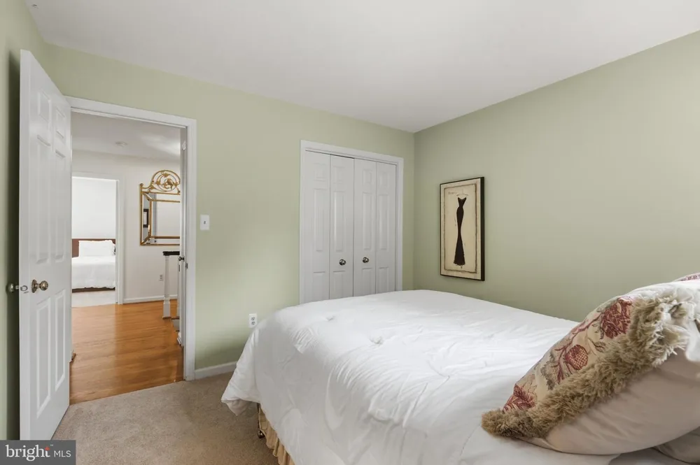 210 FALCON RIDGE ROAD Great Falls, VA 22066