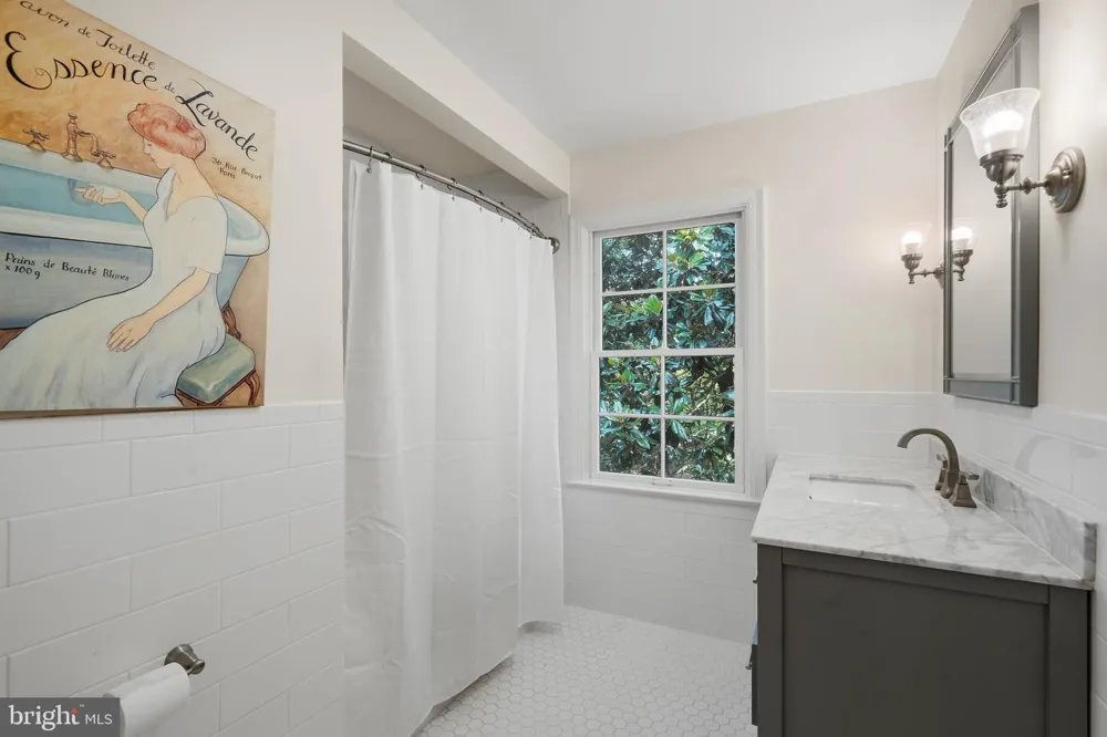 210 FALCON RIDGE ROAD Great Falls, VA 22066