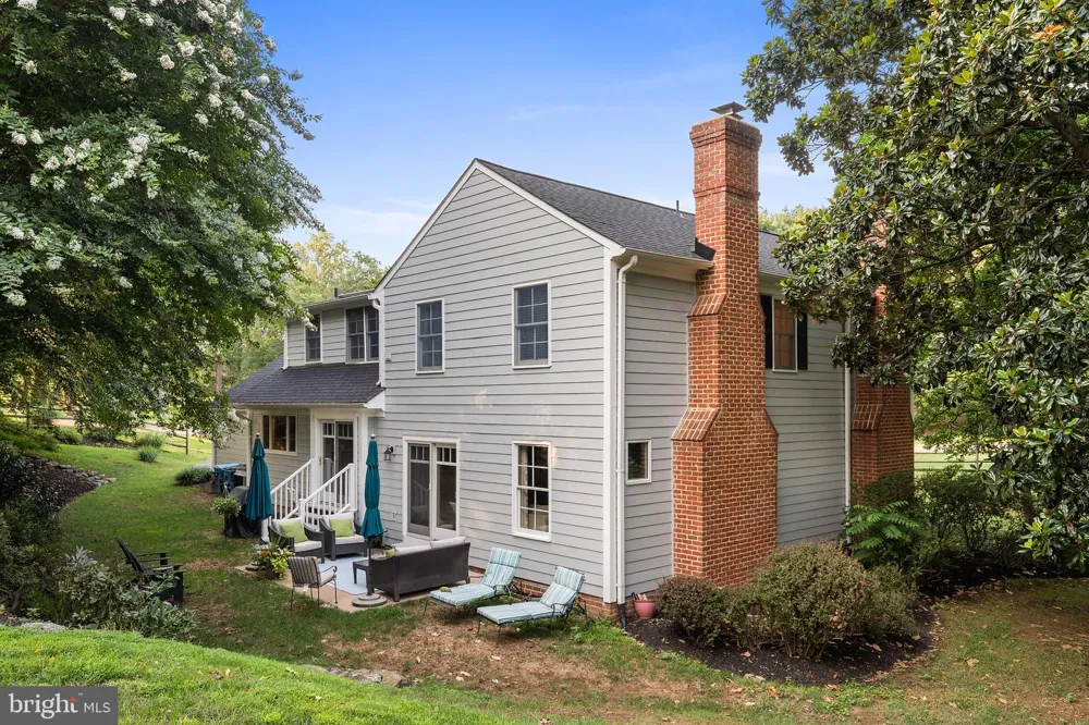210 FALCON RIDGE ROAD Great Falls, VA 22066