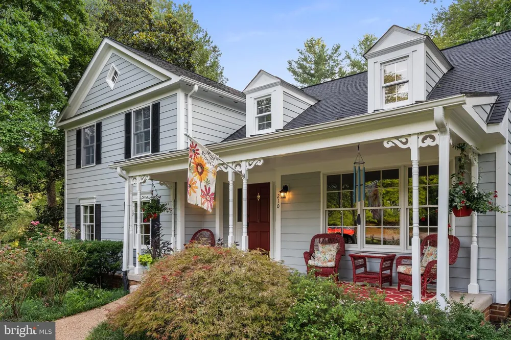210 FALCON RIDGE ROAD Great Falls, VA 22066