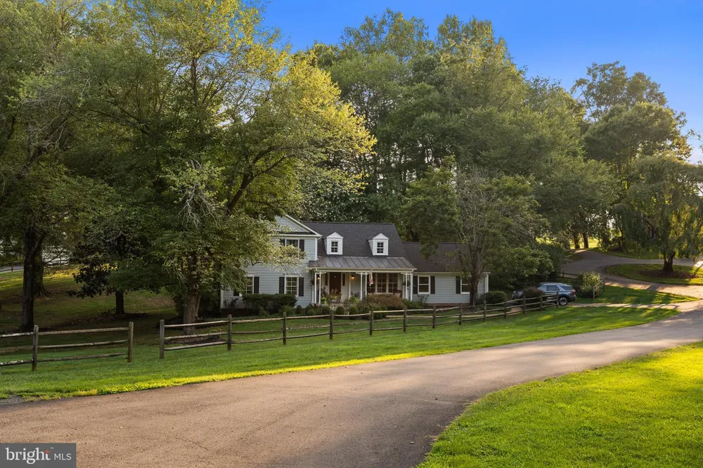 210 FALCON RIDGE ROAD Great Falls, VA 22066