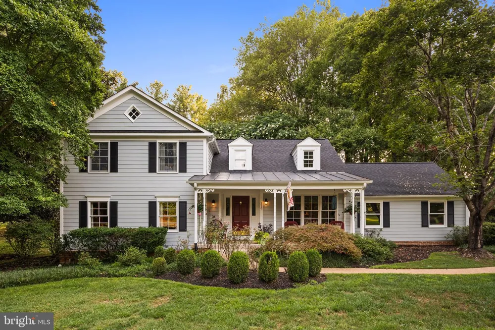 210 FALCON RIDGE ROAD Great Falls, VA 22066