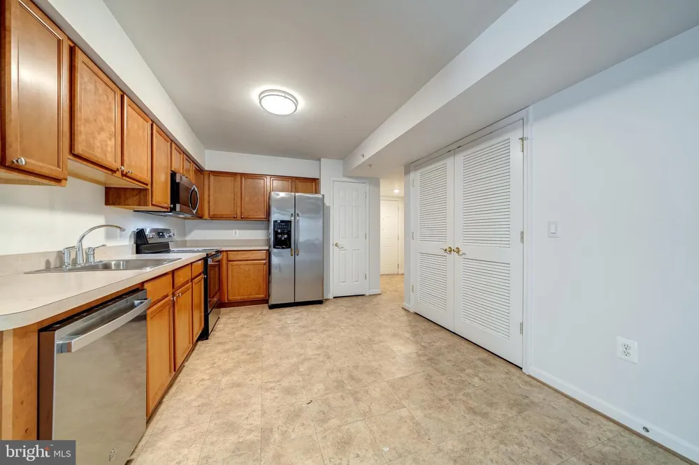2912 17TH STREET S #103 Arlington, VA 22204