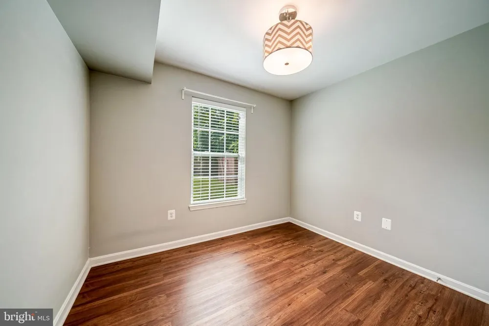 2912 17TH STREET S #103 Arlington, VA 22204