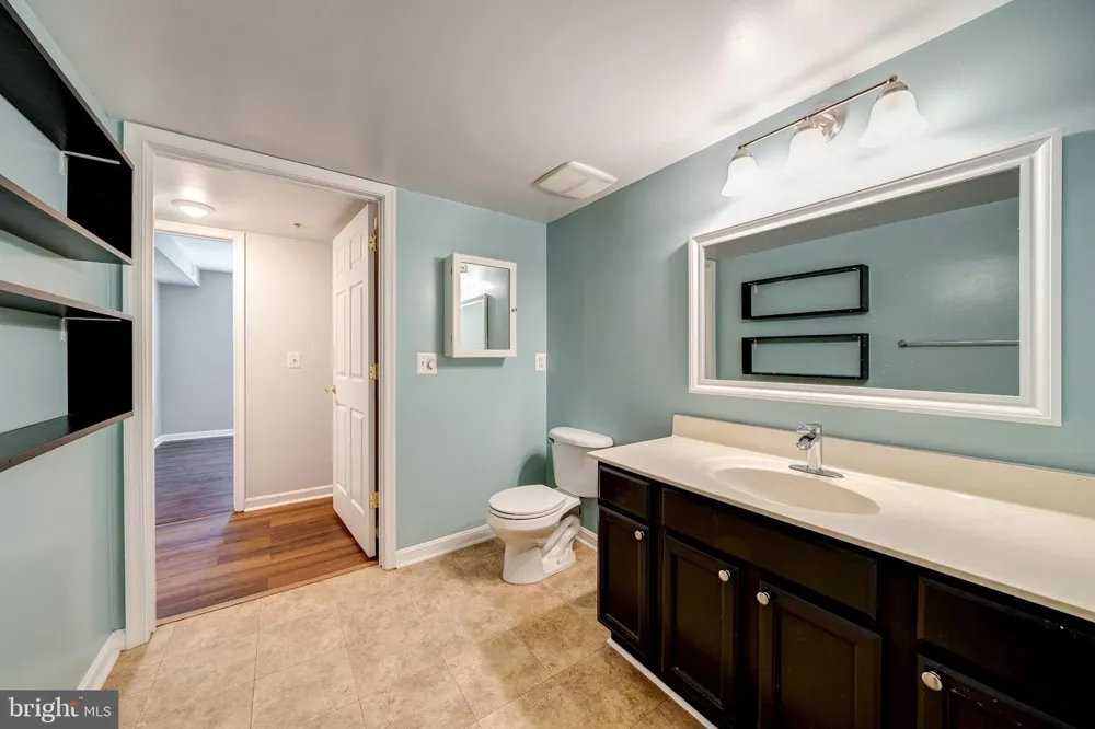 2912 17TH STREET S #103 Arlington, VA 22204