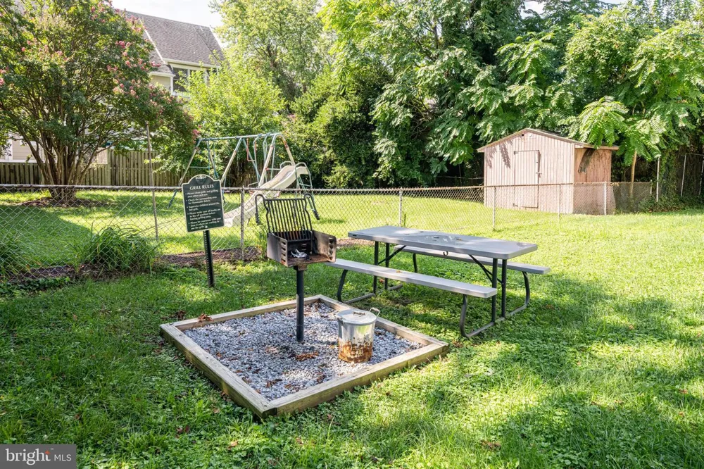 2912 17TH STREET S #103 Arlington, VA 22204