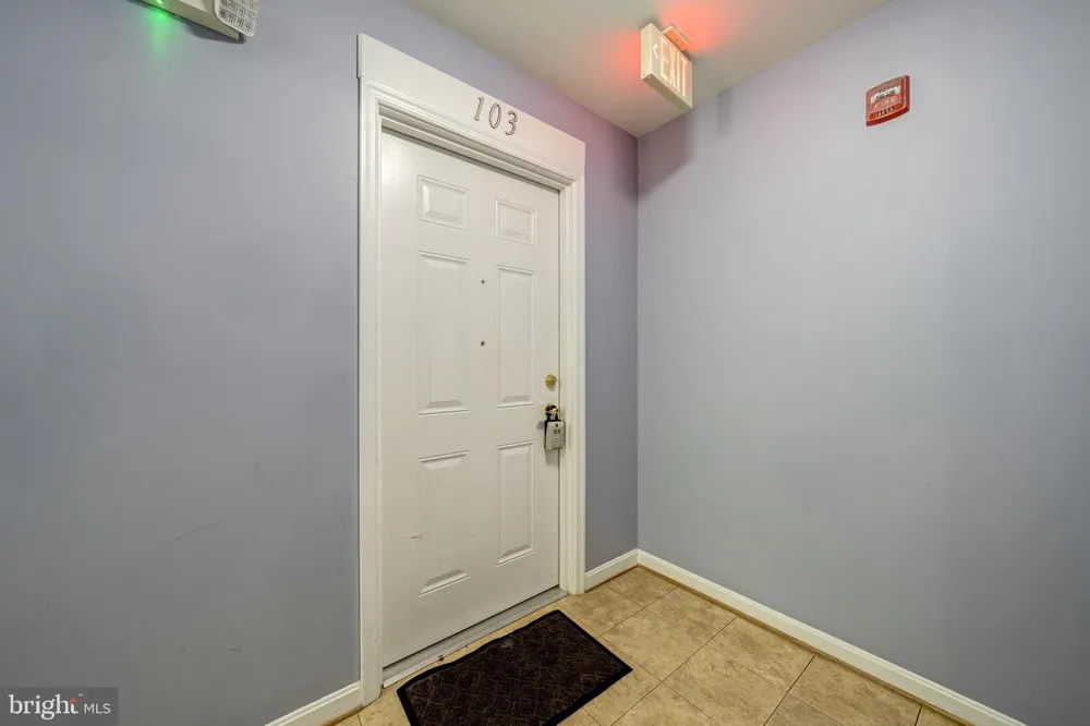 2912 17TH STREET S #103 Arlington, VA 22204