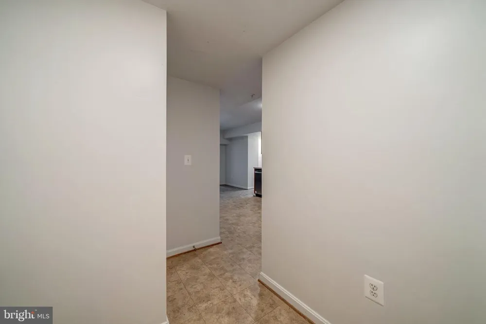 2912 17TH STREET S #103 Arlington, VA 22204