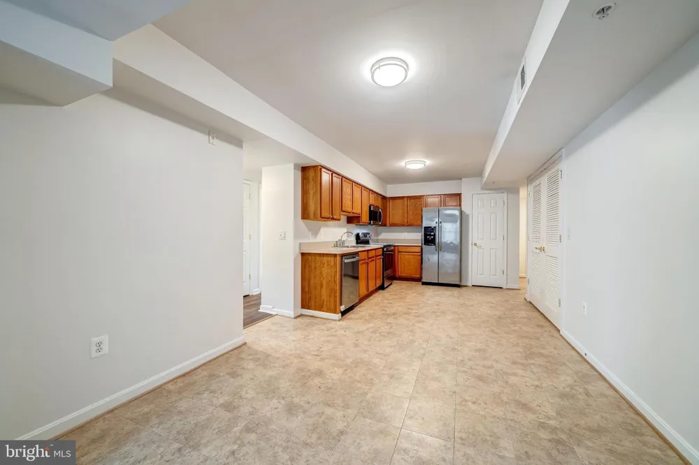 2912 17TH STREET S #103 Arlington, VA 22204