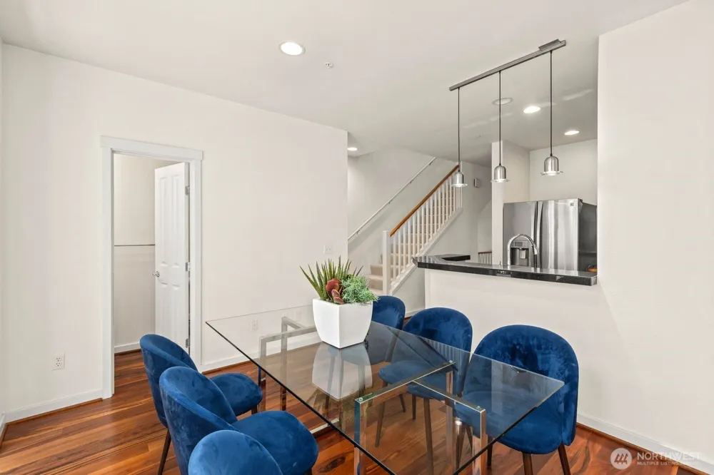 12721 SE 41st Place #214 Bellevue, WA 98006
