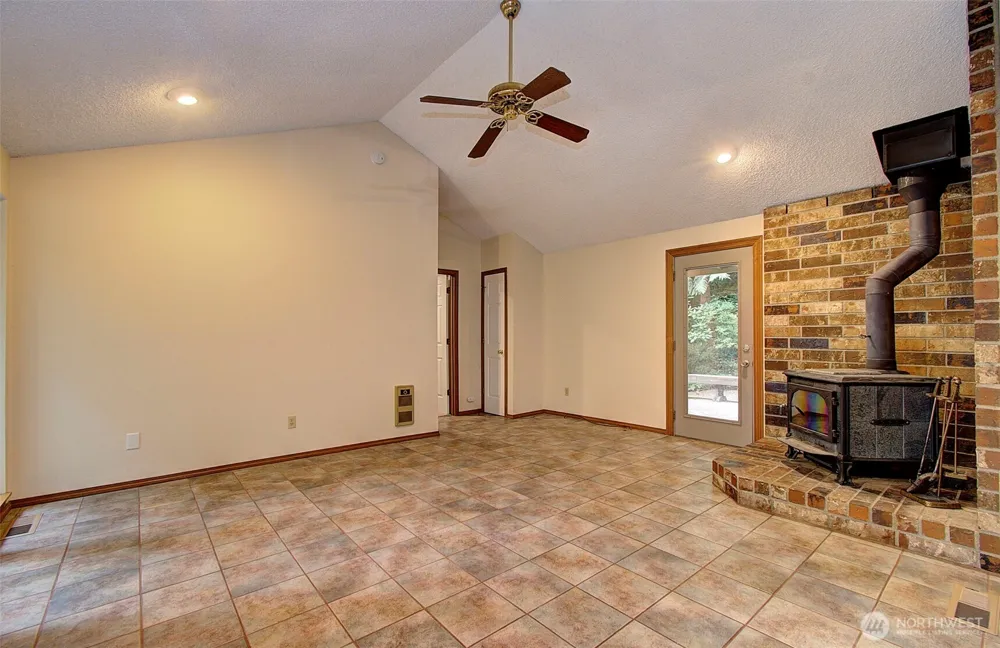 20301 NE 225th Avenue Brush Prairie, WA 98606