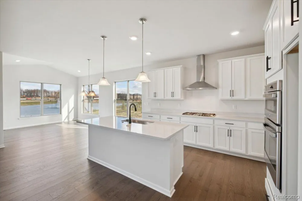 61836 Hevel Lane Washington Township, MI 48094