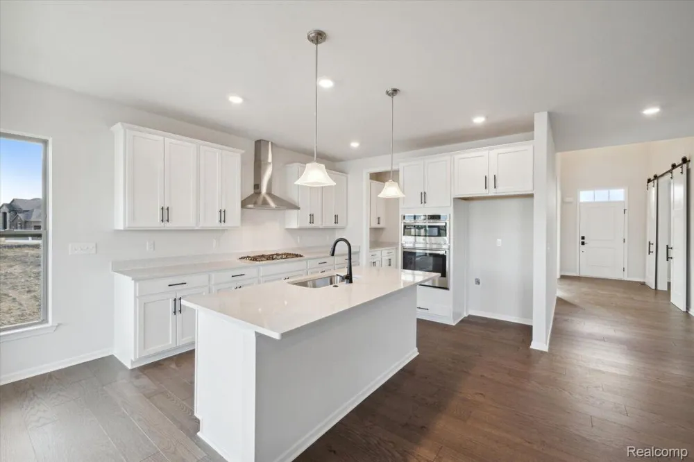 61836 Hevel Lane Washington Township, MI 48094