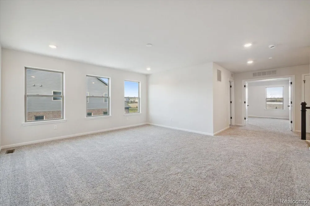 61836 Hevel Lane Washington Township, MI 48094