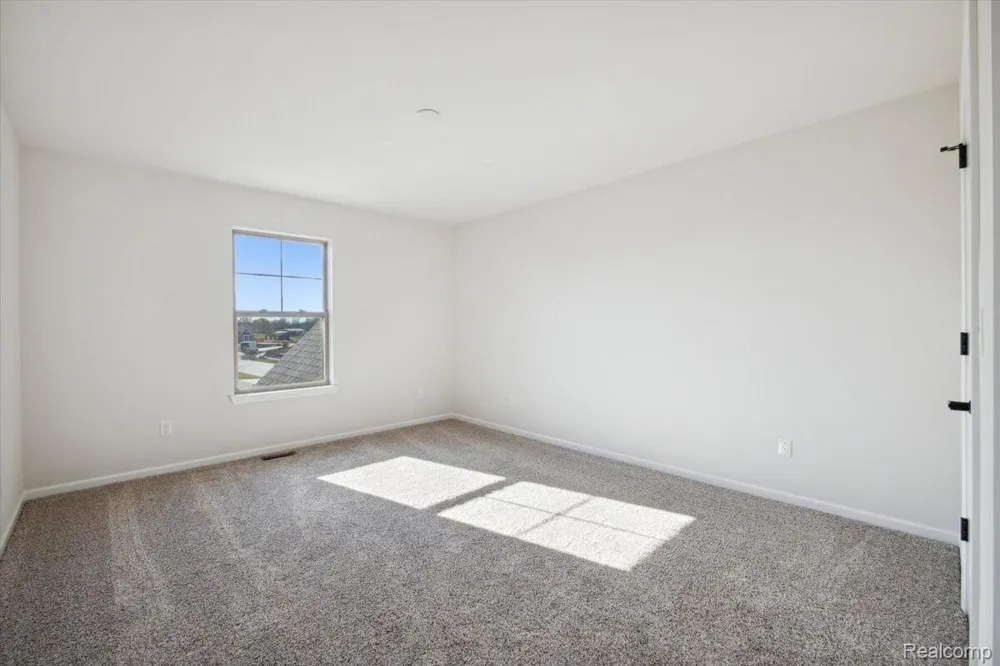 61836 Hevel Lane Washington Township, MI 48094