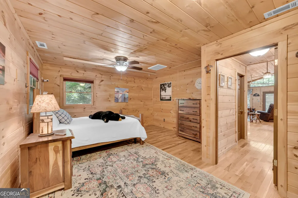 113 Biddy Mtn LN Tiger, GA 30576
