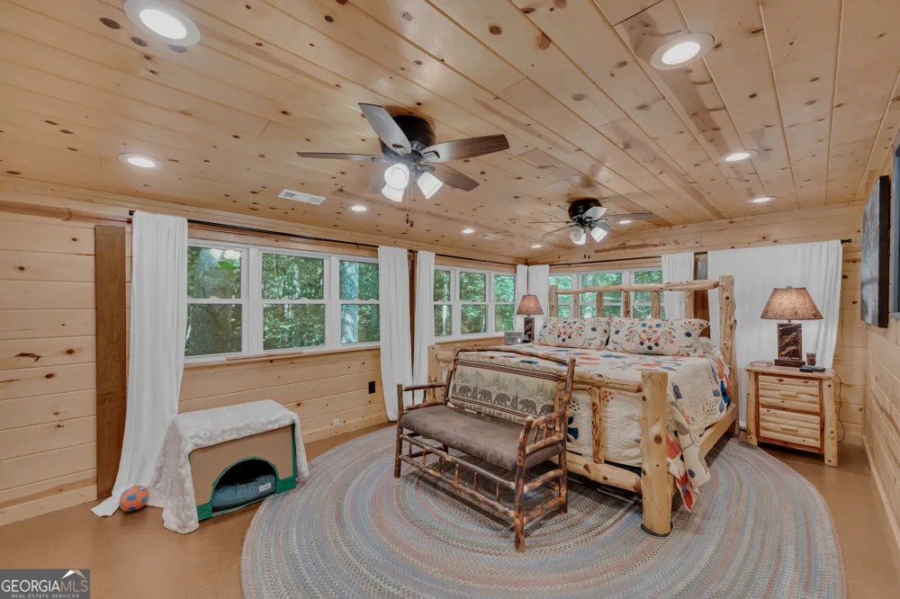 113 Biddy Mtn LN Tiger, GA 30576