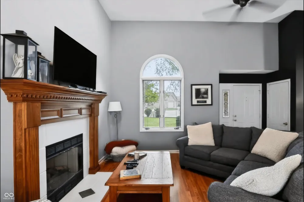 1102 Sarah Court Greenwood, IN 46142