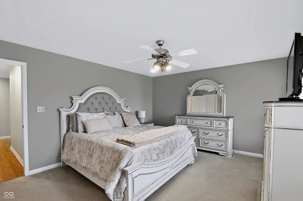 1102 Sarah Court Greenwood, IN 46142