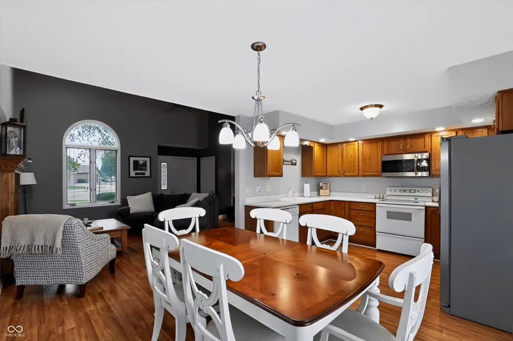 1102 Sarah Court Greenwood, IN 46142