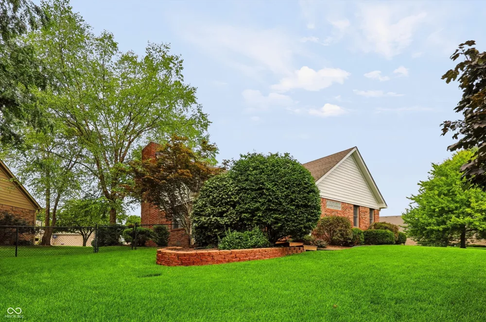 1102 Sarah Court Greenwood, IN 46142