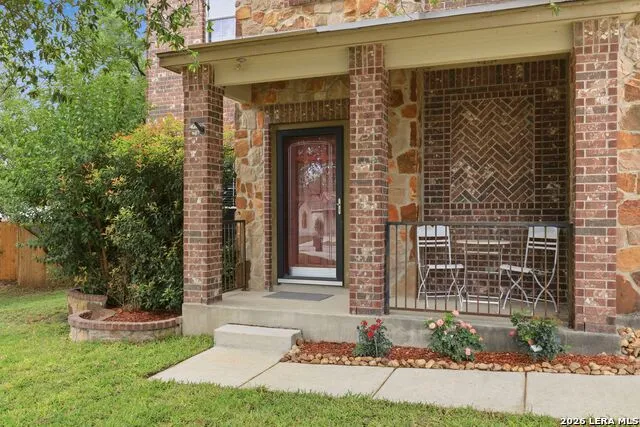 10618 CLOVER CYN Helotes, TX 78023