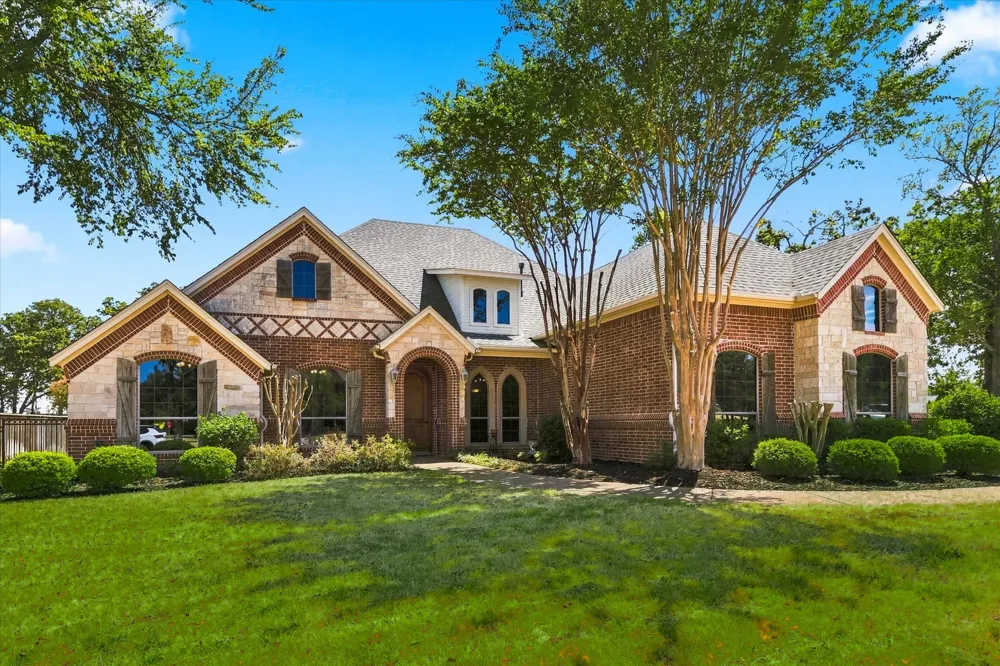 100 Woodland Drive Krugerville, TX 76227