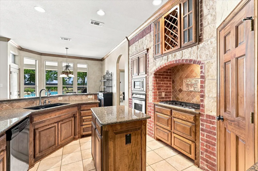 100 Woodland Drive Krugerville, TX 76227