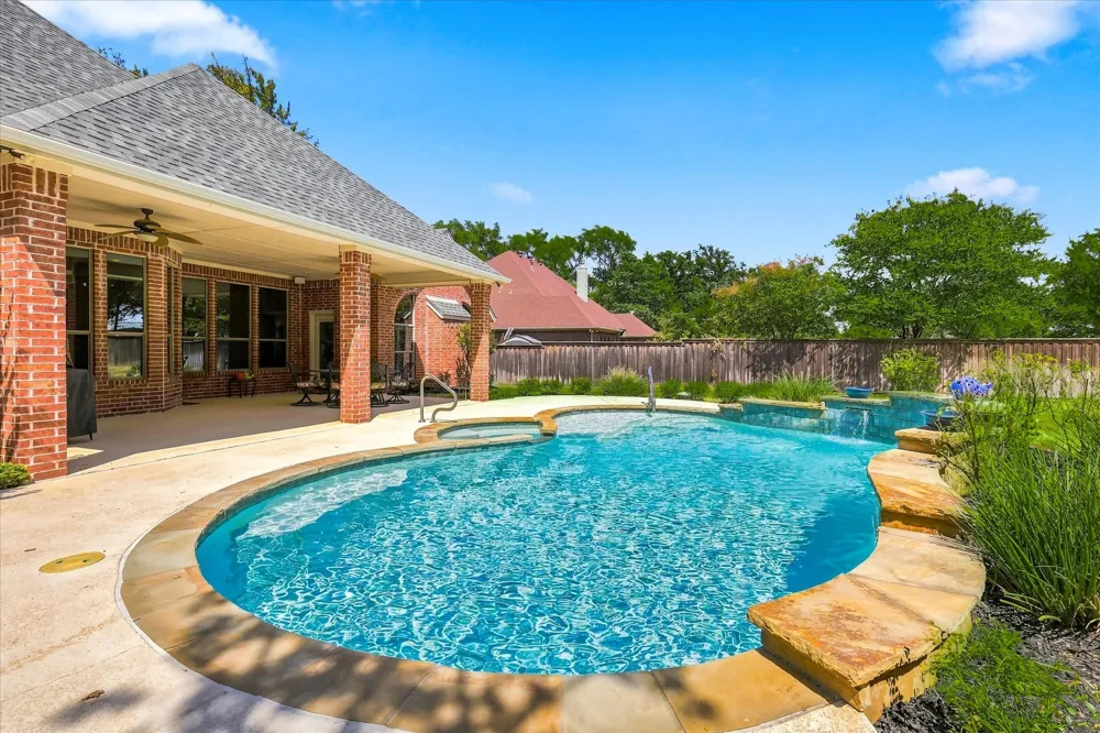 100 Woodland Drive Krugerville, TX 76227