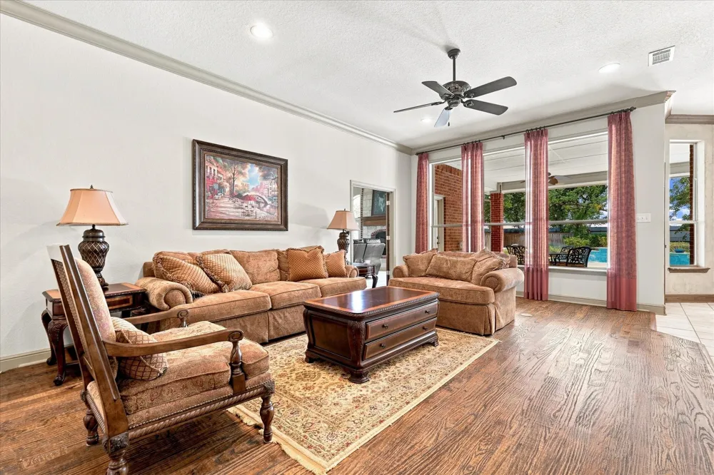 100 Woodland Drive Krugerville, TX 76227