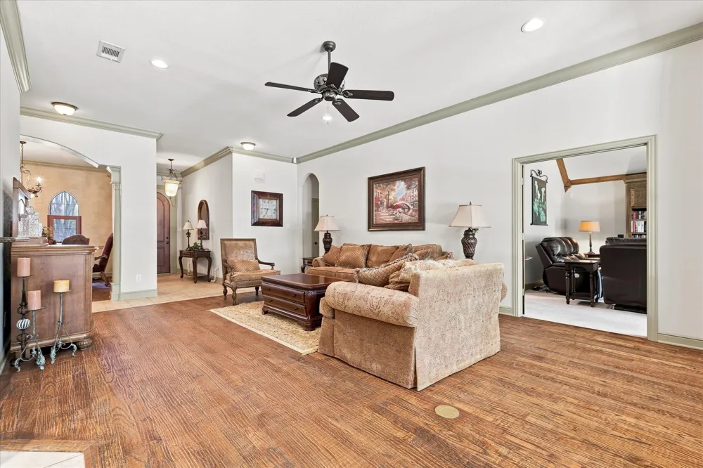 100 Woodland Drive Krugerville, TX 76227