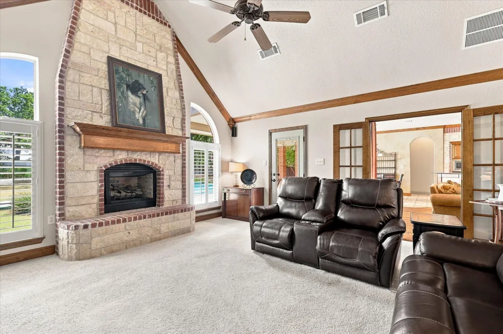 100 Woodland Drive Krugerville, TX 76227