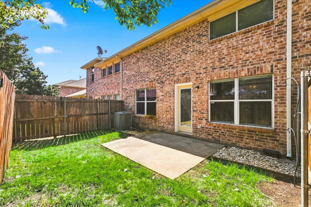 9878 Wake Bridge Drive Frisco, TX 75035