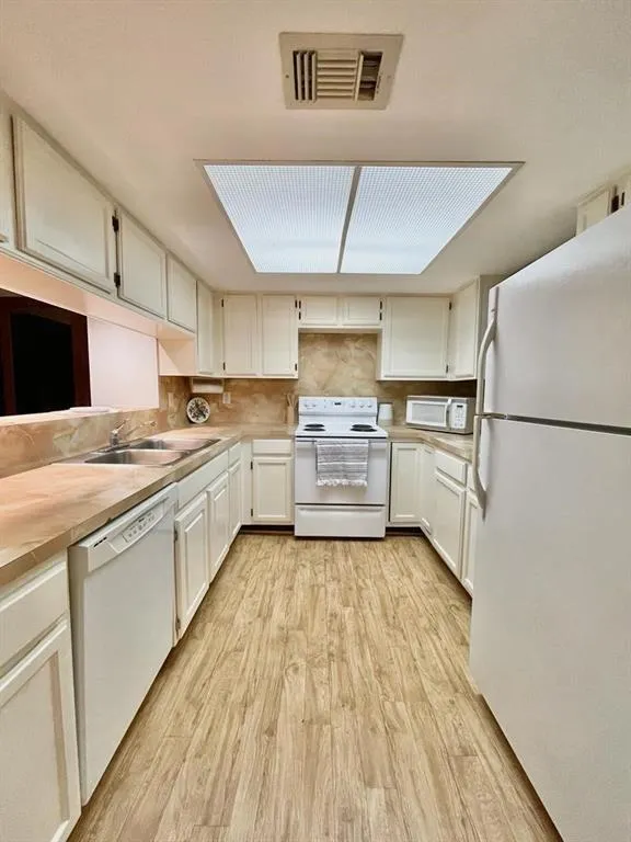 14777 Wunderlich Drive #1106 Houston, TX 77069