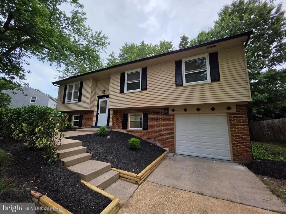 4504 LANTERN PLACE Alexandria, VA 22306