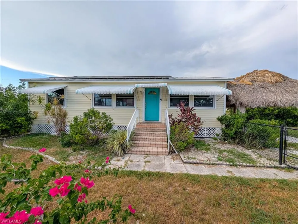 517 Coconut Avenue Other, FL 34140