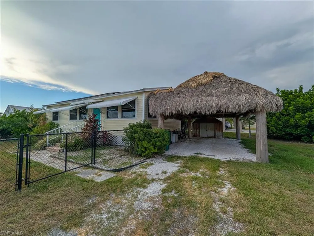 517 Coconut Avenue Other, FL 34140