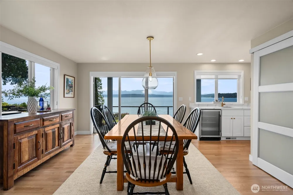 31879 S Bridge Way NE Poulsbo, WA 98370