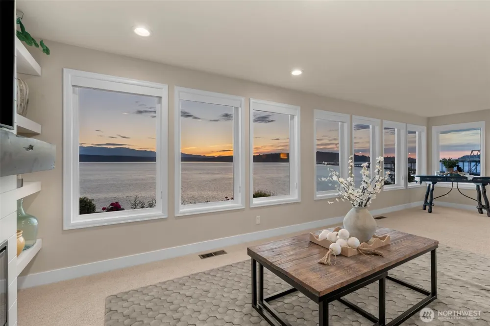 31879 S Bridge Way NE Poulsbo, WA 98370