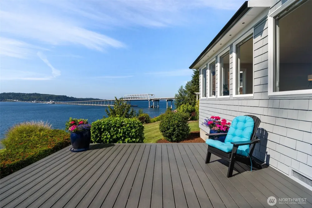 31879 S Bridge Way NE Poulsbo, WA 98370