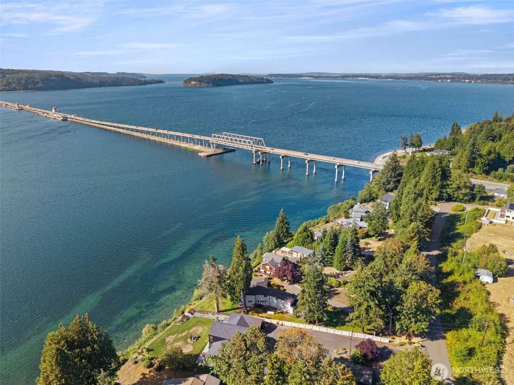 31879 S Bridge Way NE Poulsbo, WA 98370