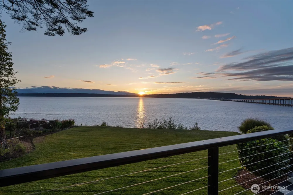31879 S Bridge Way NE Poulsbo, WA 98370