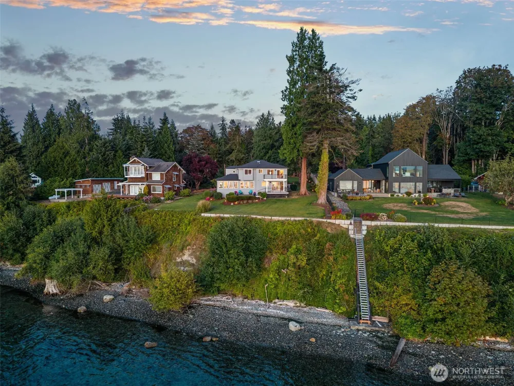 31879 S Bridge Way NE Poulsbo, WA 98370