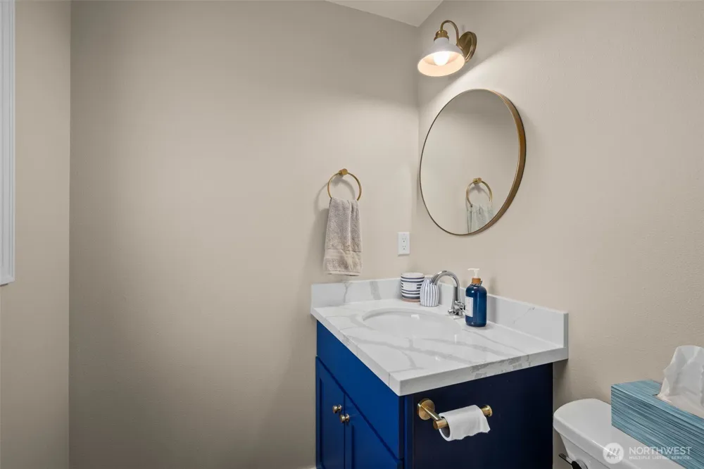 31879 S Bridge Way NE Poulsbo, WA 98370