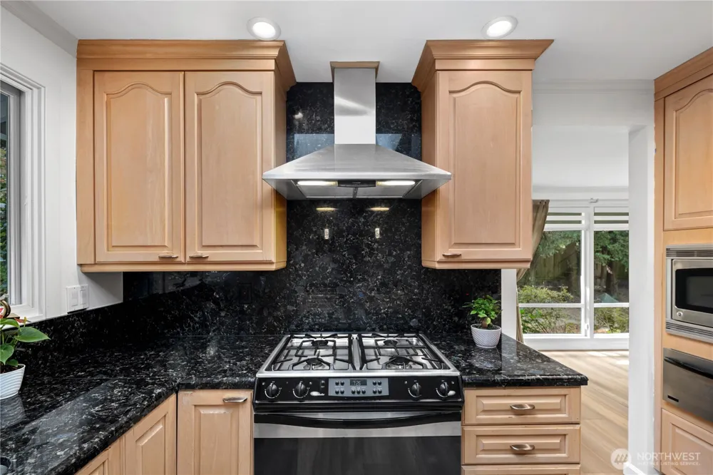 14115 SE 45th Street Bellevue, WA 98006