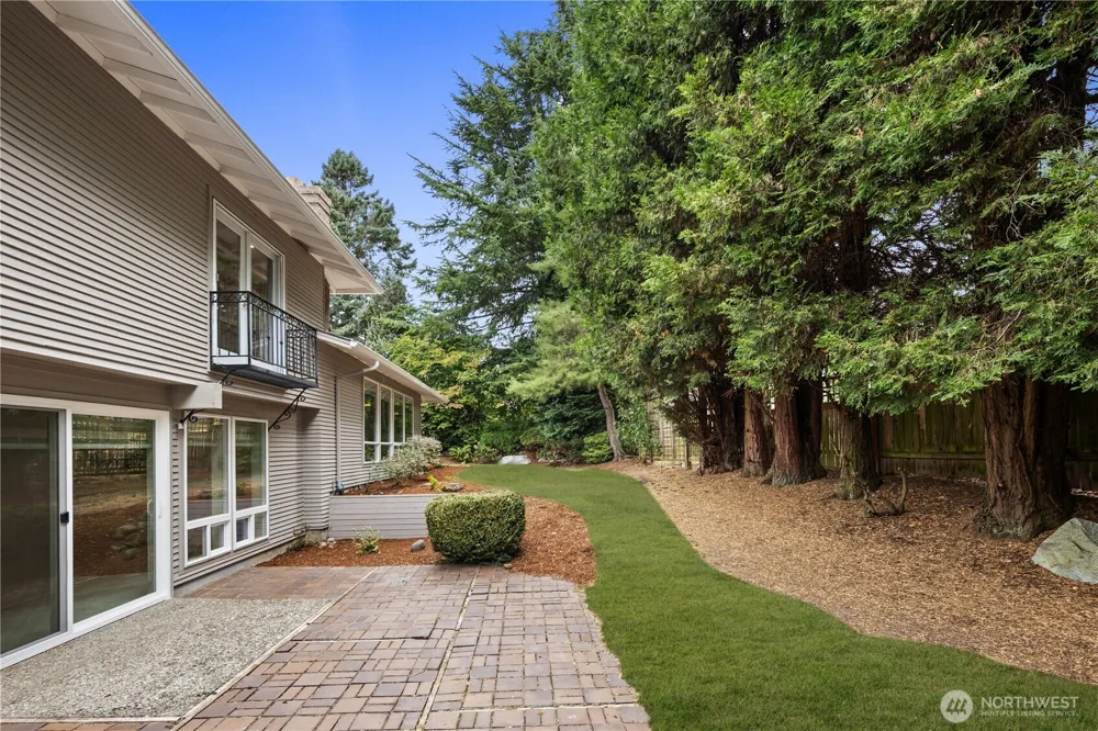 14115 SE 45th Street Bellevue, WA 98006