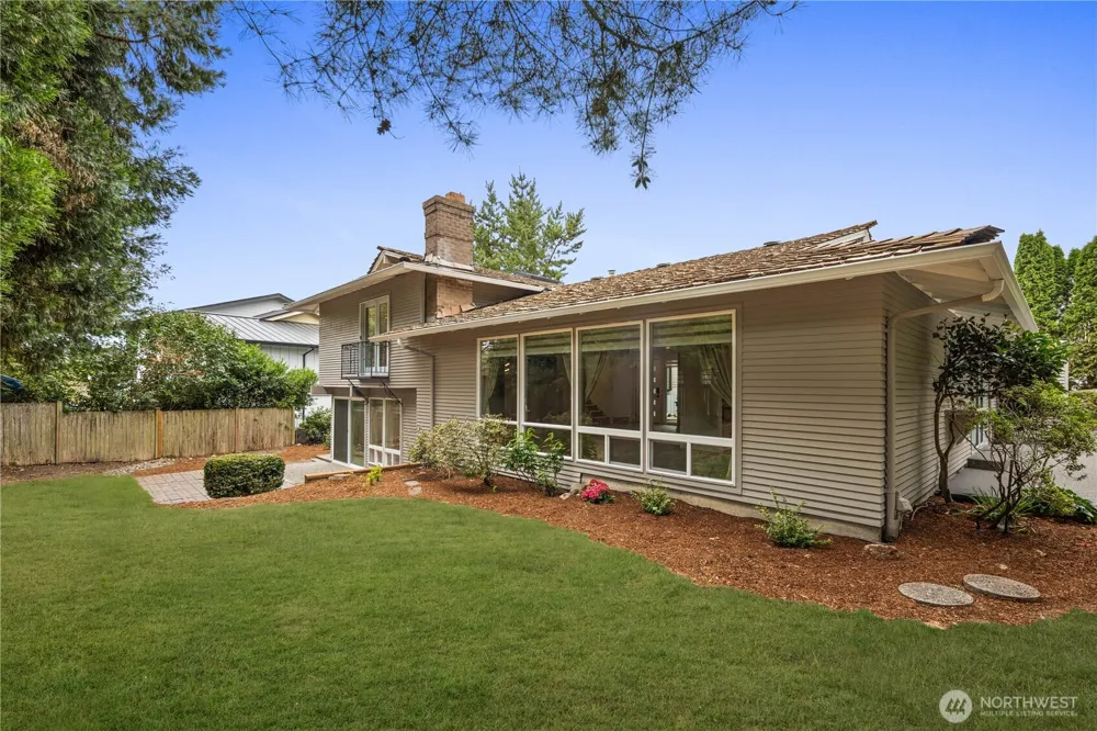 14115 SE 45th Street Bellevue, WA 98006