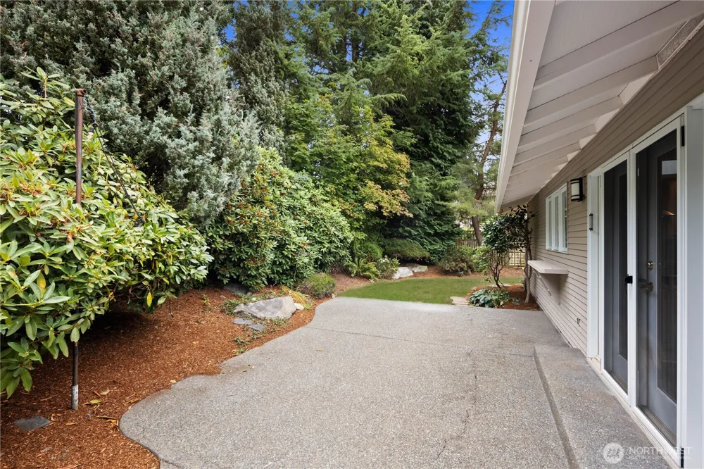 14115 SE 45th Street Bellevue, WA 98006