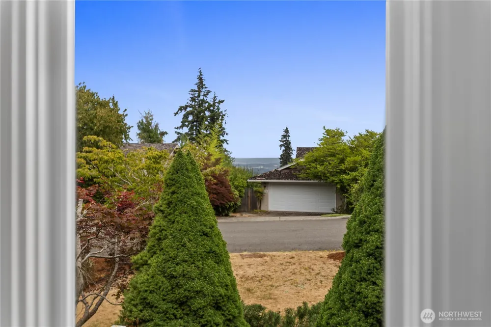 14115 SE 45th Street Bellevue, WA 98006