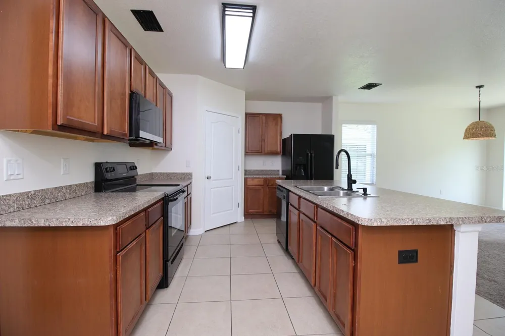 3238 BAYOU BAY DRIVE Lakeland, FL 33811